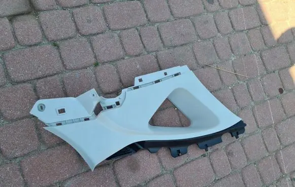 Renault Captur II (C) pillar trim 769337452R