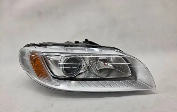 Volvo XC70 Headlight/headlamp 31420014