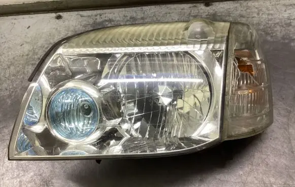Nissan X-Trail T30 Headlight/headlamp SAE15Y202 16821090034