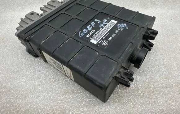 Volkswagen Golf III Engine control unit/module 0261200257 030906026C