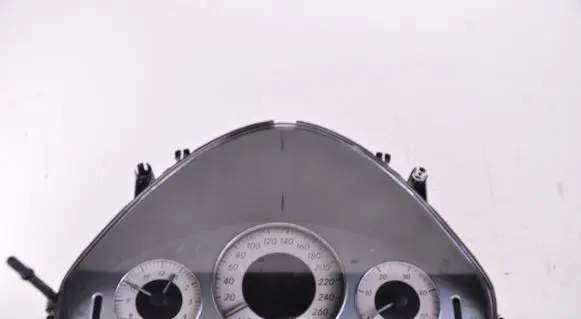 Speedometer (instrument cluster)