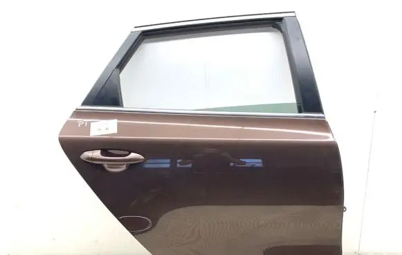 KIA Ceed Rear door