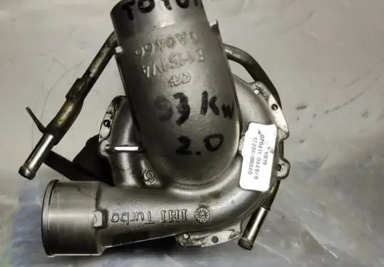 Toyota Avensis T250 Turbo 07041101199 172010R040