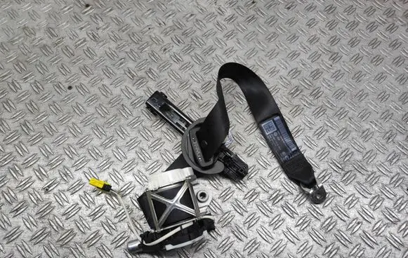 Volkswagen PASSAT B7 Front seatbelt YD41918214 34151715 3C1857705Q