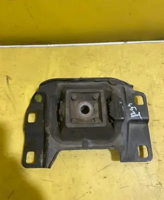 Ford Focus Engine mount bracket 3M517M121