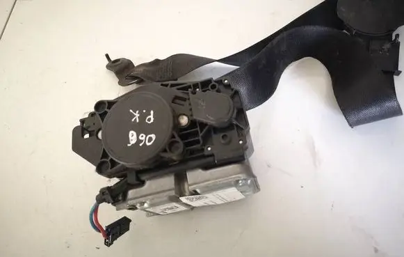 Mercedes-Benz E W211 Front seatbelt 602210000C 7426000105