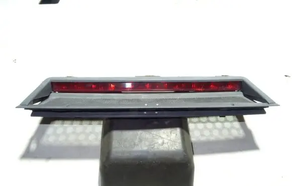 Audi A6 S6 C5 4B Third/center stoplight 4B0945097