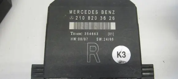 Mercedes-Benz E W210 Door control unit/module 2108203626