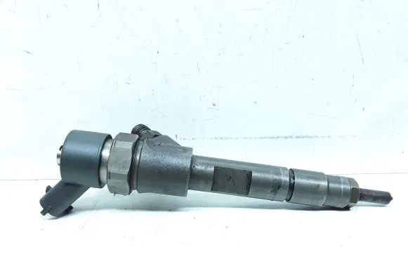 Volvo S40, V40 Fuel injector 0445110146 8200238528