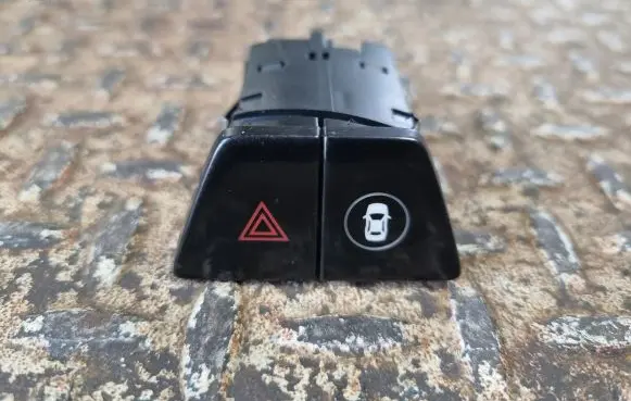BMW 5 G30 G31 Hazard light switch 6993047