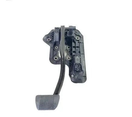 Chrysler Pacifica Brake pedal 04581676AC P04581676AC 262810427