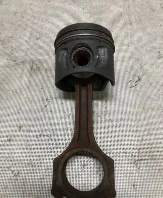 Ford Ranger Piston with connecting rod 