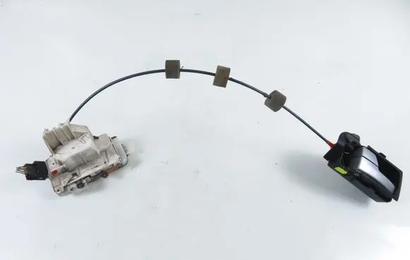 Ford Mondeo Mk III Front door lock XS41A21813DE