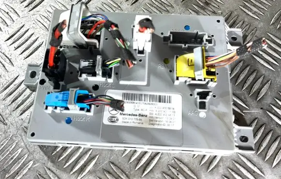 Mercedes-Benz C AMG W205 Comfort/convenience module A2229005914 A2229011103 A2229024813