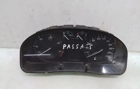 Volkswagen PASSAT B5 Speedometer (instrument cluster) 3B0919880