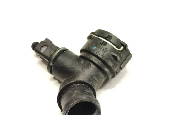 Audi Q3 F3 Engine coolant pipe/hose 5Q0122291bd