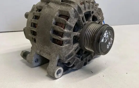 Volvo V60 Generator/alternator 30659390 111022958