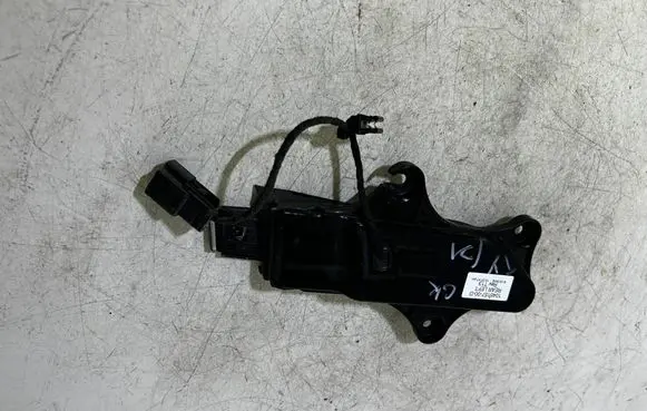 Tesla Model X Rear door exterior handle 1045157-00-D