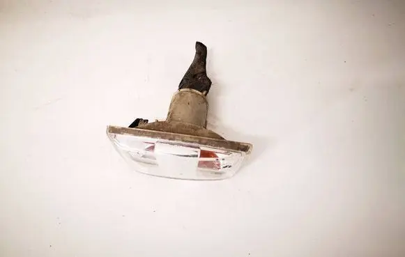 Opel Corsa E Front fender indicator light 13497989 13497990