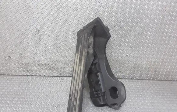 Volkswagen Touran I Accelerator throttle pedal 1T1723503H