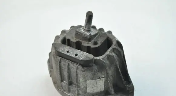 BMW 3 E92 E93 Engine mount bracket 