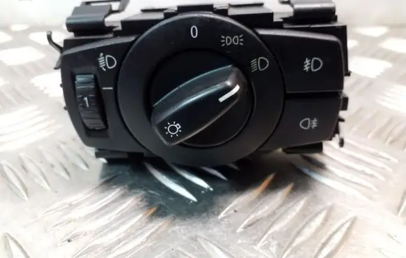 BMW 1 E81 E87 Light switch 6932794 33600102