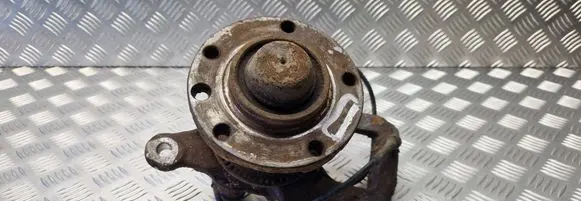 Mercedes-Benz Sprinter W901 W902 W903 W904 Front wheel hub spindle knuckle