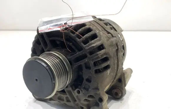 Volkswagen Transporter - Caravelle T5 Generator/alternator 038903024F