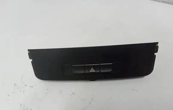 Mercedes-Benz Vito Viano W447 Hazard light switch 4479050051 141400 30280863
