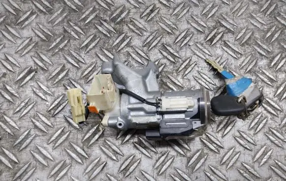 Toyota Avensis Verso Ignition lock