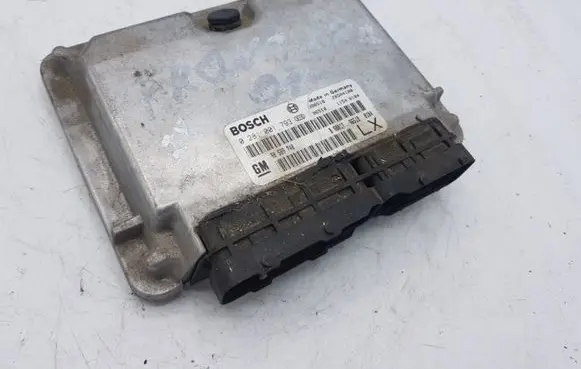 Opel Frontera B Engine control unit/module 90589740 0281001793
