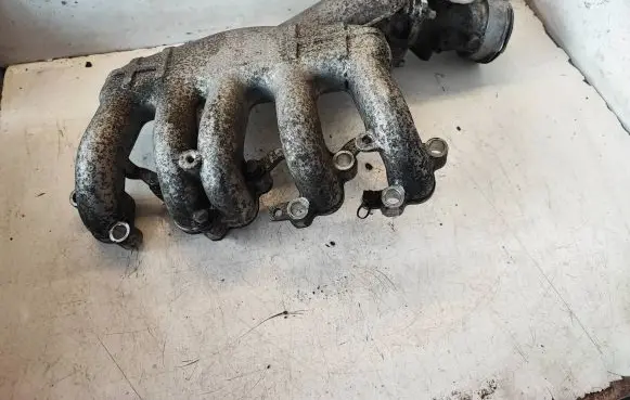 Volkswagen Transporter - Caravelle T5 Intake manifold 070129713F