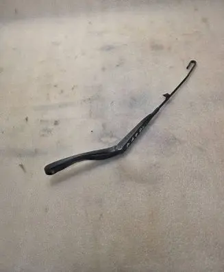 Audi A8 S8 D2 4D Front wiper blade arm 