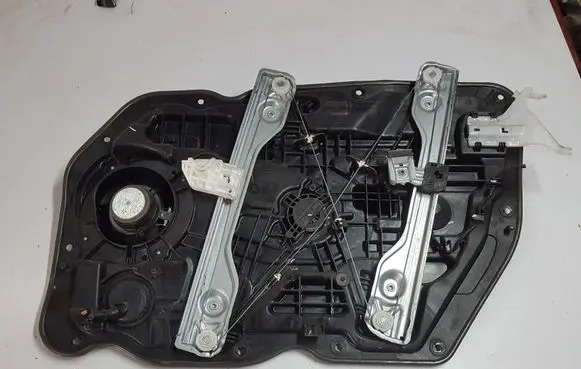 KIA Ceed Front door window regulator with motor 