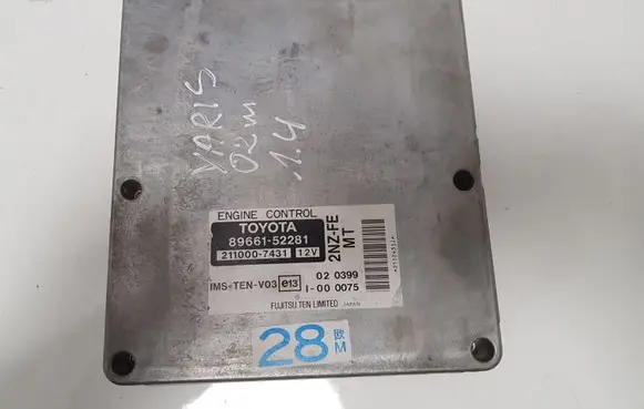 Toyota Yaris Engine control unit/module 8966152281 2110007431