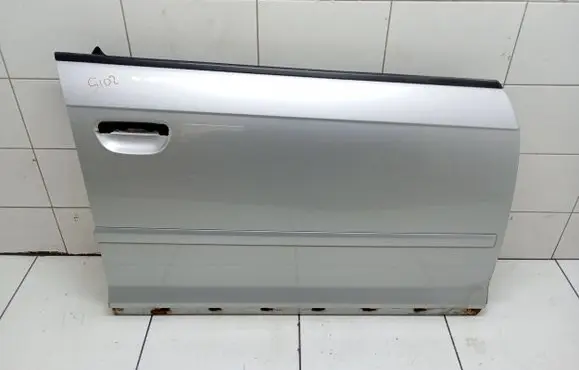 Audi A3 S3 8P Front door
