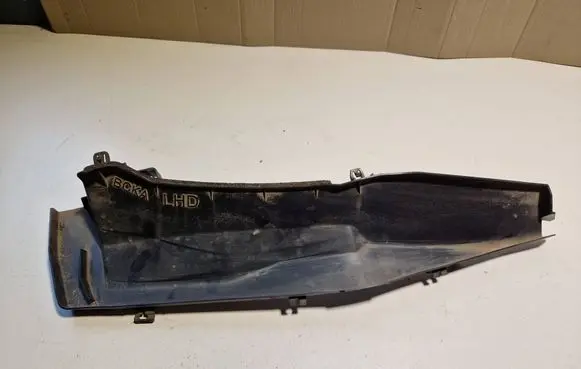 Mazda 3 Wiper trim BCKA507P1