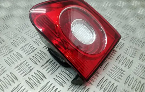 Volkswagen Tiguan Tailgate rear/tail lights 5N0945094C