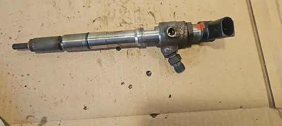 Volkswagen Golf VI Fuel injector 03L130277B 72079 C001