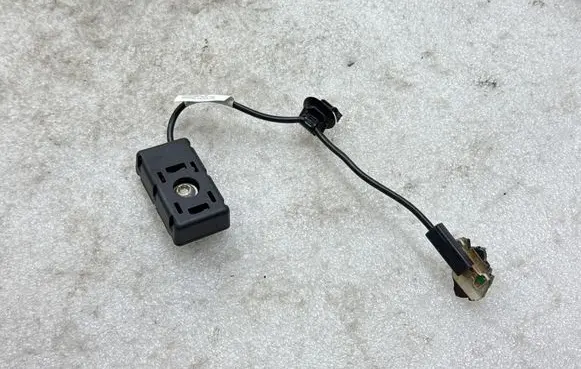 Tesla Model Y Aerial antenna amplifier 150942000D