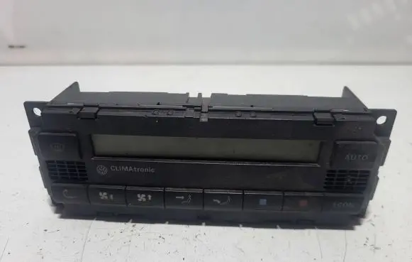 Volkswagen PASSAT B5.5 Climate control unit