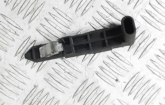 Volvo XC60 Headlight/headlamp mounting bracket 30763155