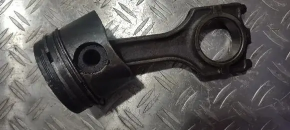 BMW 5 E39 Piston with connecting rod