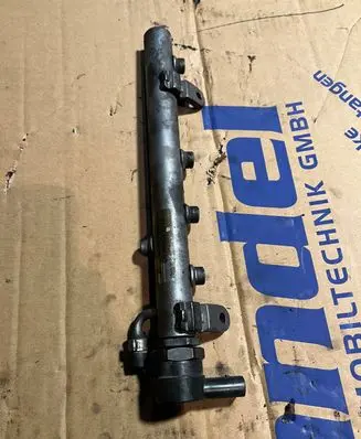 Mercedes-Benz ML W164 Fuel main line pipe A6420700495 10050288