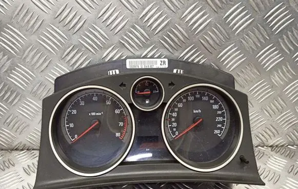 Opel Zafira B Tachometer 13225978