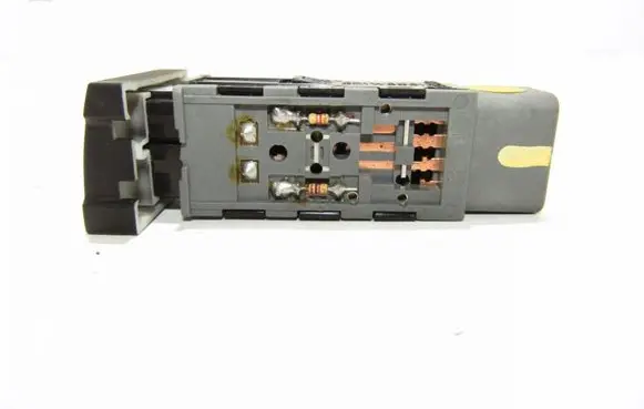KIA Carnival Windscreen/window heater switch 202002962