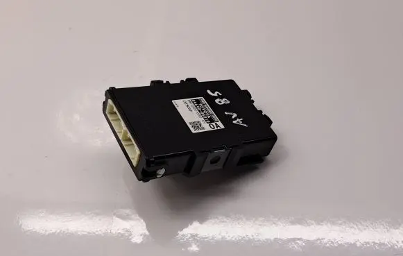 Toyota Avensis T270 Other control units/modules MB1028500050 8969005010