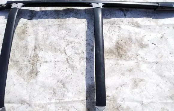 Hyundai Santa Fe Roof transverse bars on the 