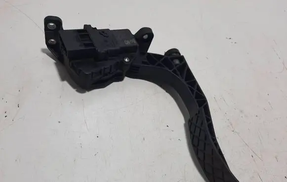 Audi A6 S6 C6 4F Accelerator throttle pedal 4F1723523B