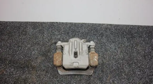 Subaru Forester SJ Rear brake caliper 000000